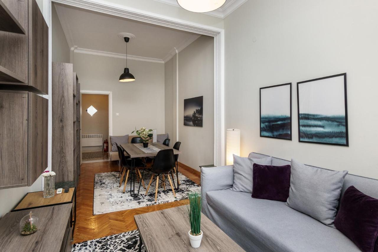 C.4 Red Rose #Colony_Central_Apartment Tesalonika Bagian luar foto