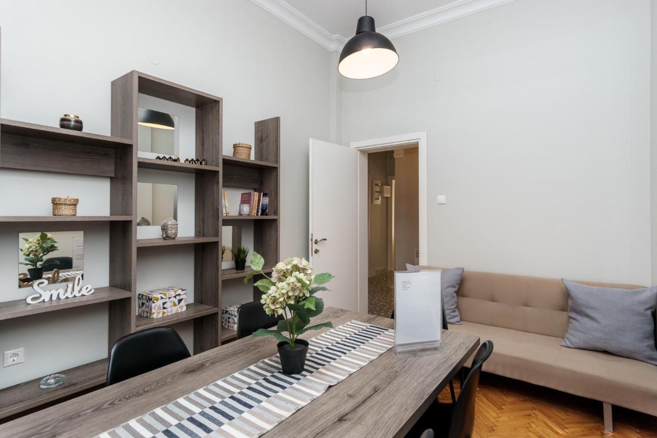 C.4 Red Rose #Colony_Central_Apartment Tesalonika Bagian luar foto
