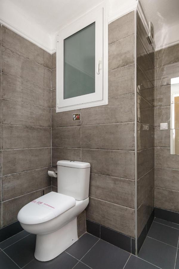 C.4 Red Rose #Colony_Central_Apartment Tesalonika Bagian luar foto